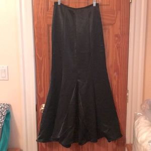 Black Cache Silky Trumpet Long Formal Skirt